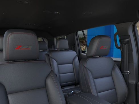 New 2026 Chevrolet Traverse Z71 w/ Enhanced Driving Package AWD/4WD image 24