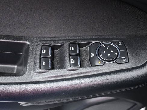 Used 2016 Ford Edge SE AWD/4WD image 12