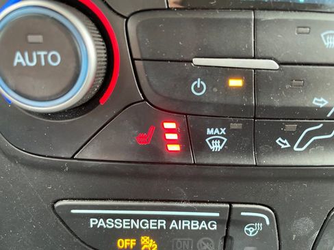 Used 2018 Ford Escape Titanium w/ Ford Safe & Smart Package image 20