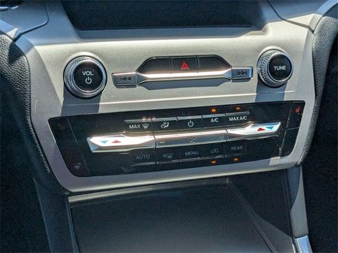 Used 2024 Ford Explorer XLT w/ Equipment Group 202A image 25