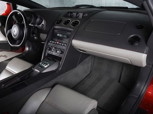 Used 2004 Lamborghini Gallardo image 14