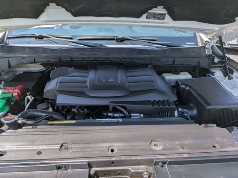 Used 2021 Nissan Titan Platinum Reserve w/ Moonroof Package image 31