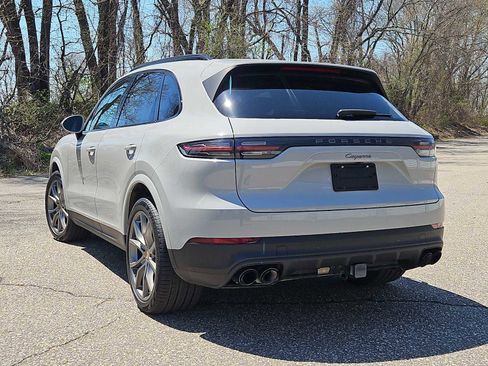 Certified 2022 Porsche Cayenne Platinum Edition AWD/4WD image 3