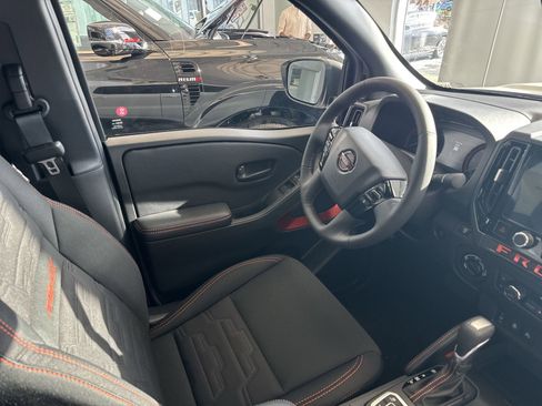 New 2026 Nissan Frontier PRO-4X w/ Pro-4x Convenience Package image 9