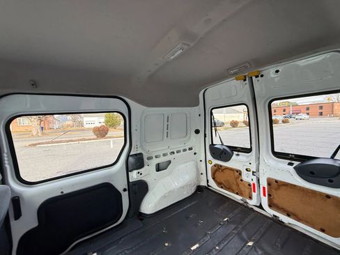 Used 2013 Ford Transit Connect XLT image 34