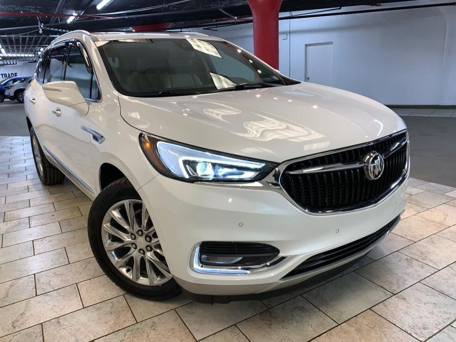 Used 2020 Buick Enclave Premium w/ Sun and Sites Package AWD/4WD image 3