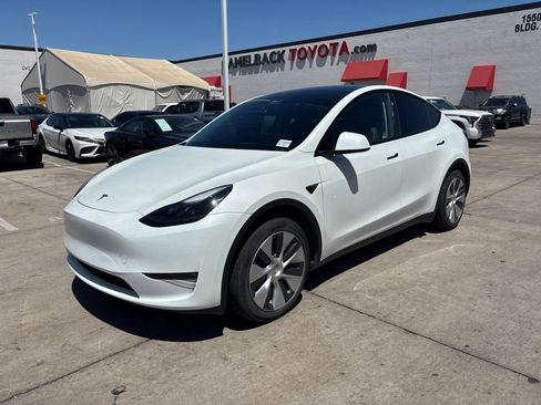 Used 2023 Tesla Model Y Long Range AWD/4WD image 5