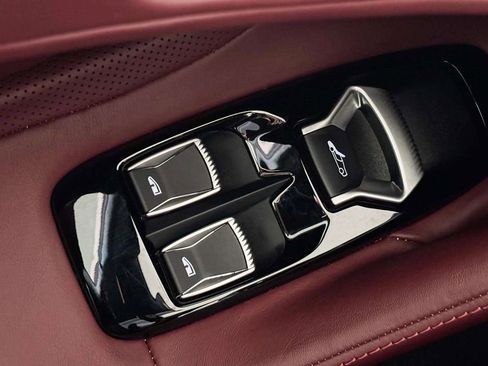 Used 2023 McLaren GT image 18