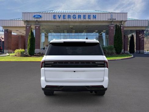 New 2025 Lincoln Navigator L Black Label image 5