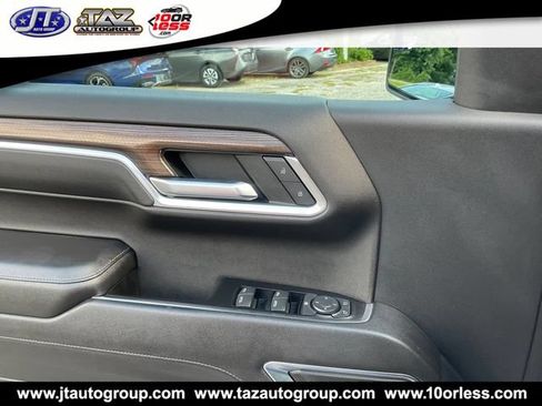 Used 2022 Chevrolet Silverado 1500 LT AWD/4WD image 12