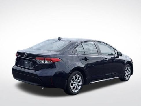 Used 2025 Toyota Corolla LE FWD image 6