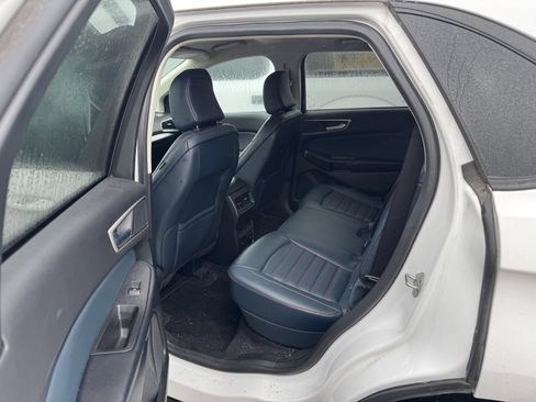 Used 2024 Ford Edge SEL w/ Sport Appearance Package AWD/4WD image 6