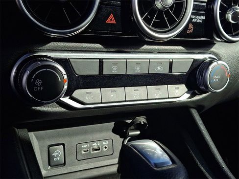 Used 2024 Nissan Sentra SV image 17