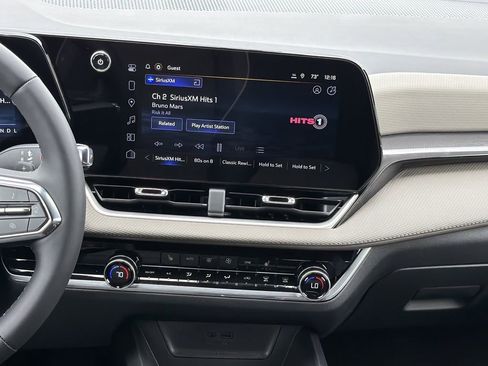 New 2026 Chevrolet Equinox LT w/ Convenience Package II FWD image 4