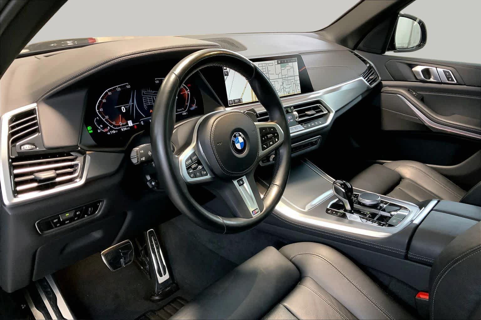 Used 2022 BMW X5 xDrive40i w/ M Sport Package AWD/4WD image 17