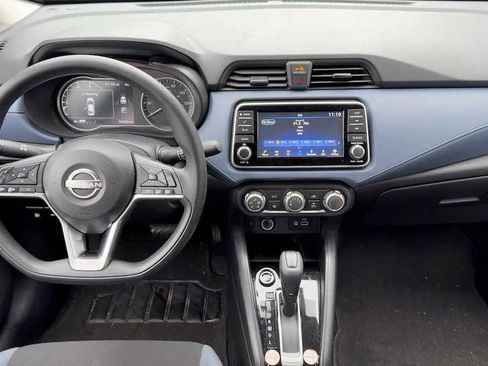 Used 2023 Nissan Versa SV image 11