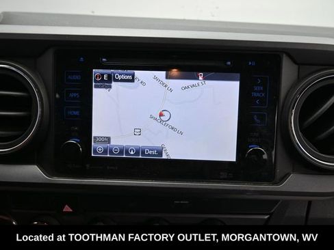 Used 2019 Toyota Tacoma TRD Sport AWD/4WD image 13
