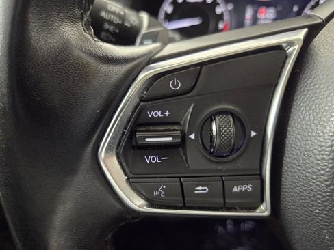 Used 2024 Acura RDX SH-AWD image 18
