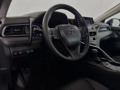 Used 2023 Toyota Camry SE FWD image 21