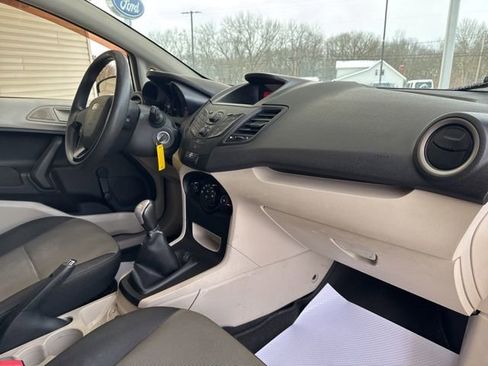 Used 2013 Ford Fiesta S image 23