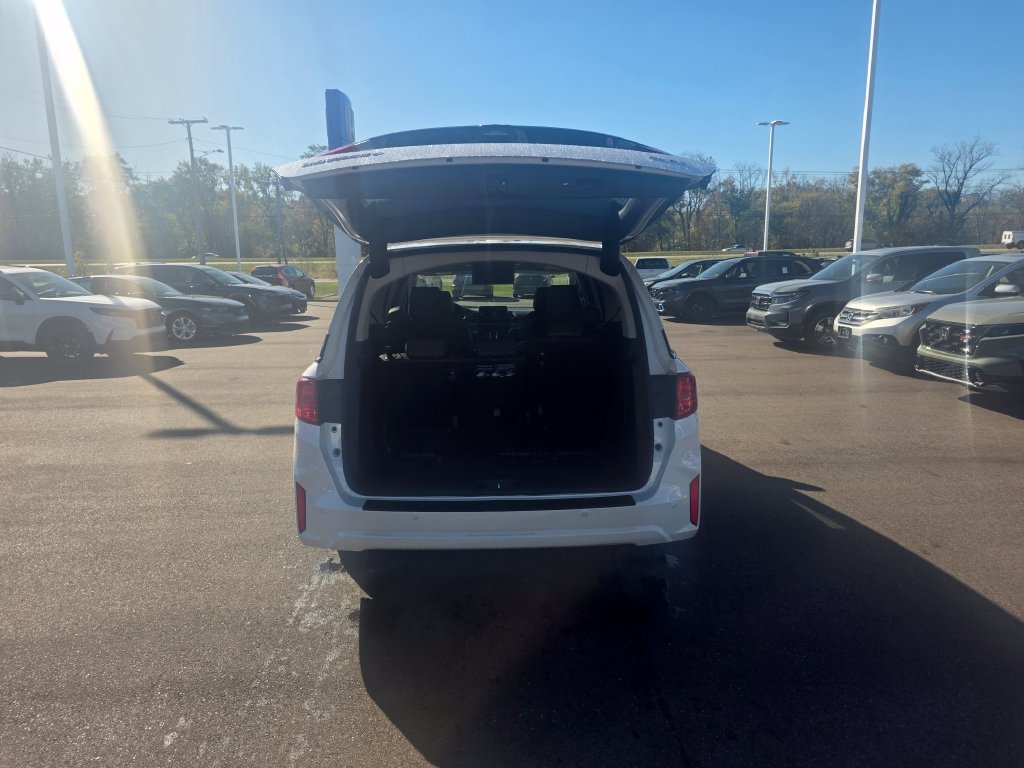 New 2027 Honda Odyssey Elite image 17