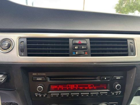 Used 2011 BMW 328i xDrive Sedan image 15