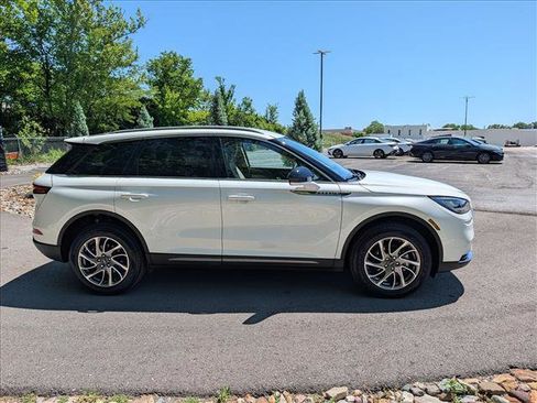 Certified 2022 Lincoln Corsair AWD w/ Equipment Group 101A image 6