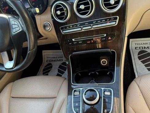 Used 2017 Mercedes-Benz GLC 300 4MATIC Coupe image 4