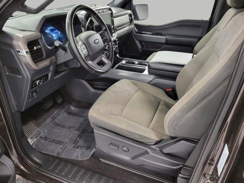 Used 2024 Ford F150 XLT w/ Mobile Office Package image 9