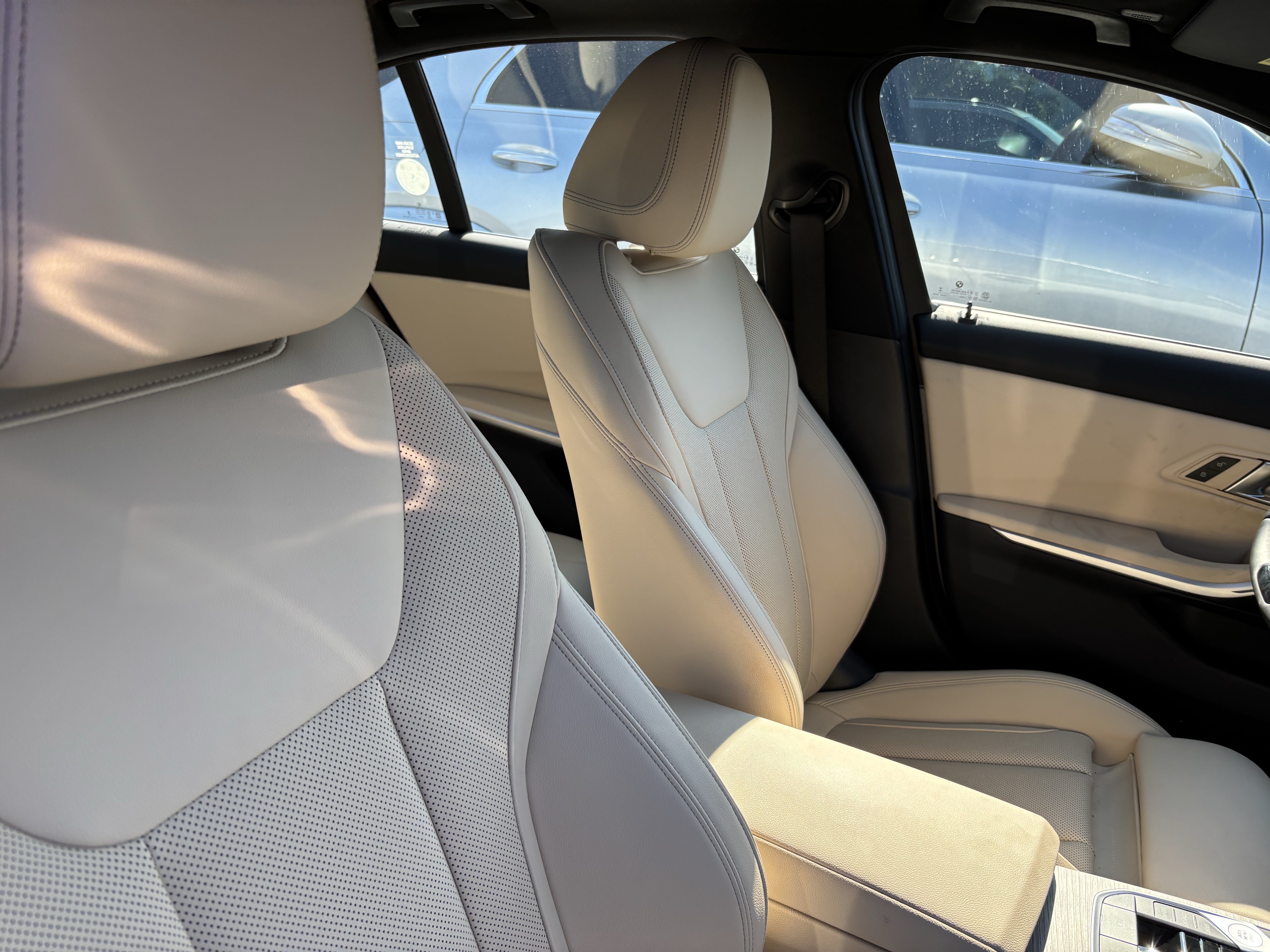 Certified 2025 BMW 330i Sedan RWD image 34