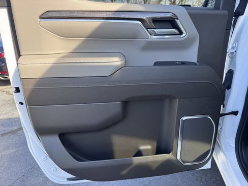 Used 2024 Chevrolet Silverado 1500 LTZ image 29