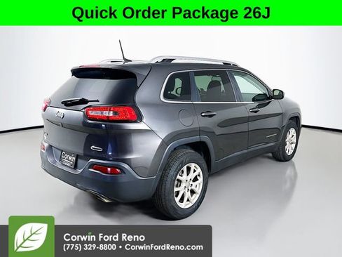 Used 2016 Jeep Cherokee Latitude w/ Comfort/Convenience Group AWD/4WD image 7