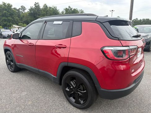 Used 2019 Jeep Compass Latitude FWD image 6