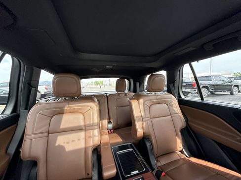Used 2022 Lincoln Aviator Grand Touring w/ Equipment Group 301A AWD/4WD image 32