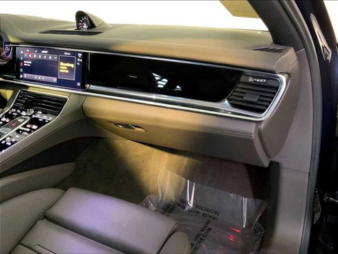Certified 2023 Porsche Panamera 4S image 22