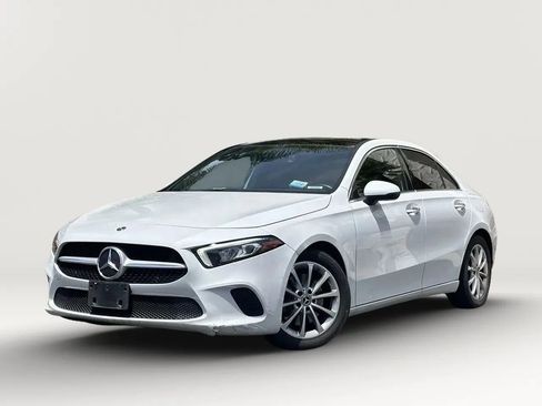 Used 2020 Mercedes-Benz A 220 image 1