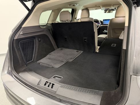 Used 2023 Lincoln Corsair Reserve w/ Equipment Group 201A image 27