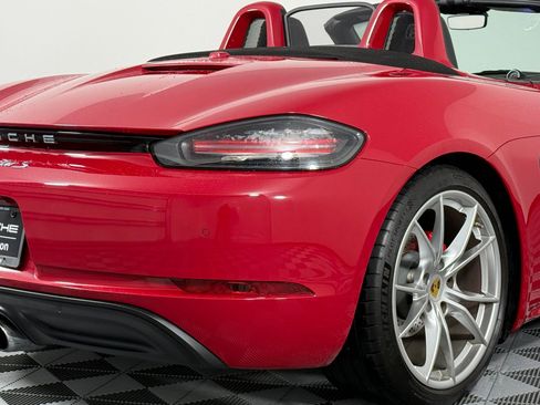 Used 2018 Porsche 718 Boxster S image 13