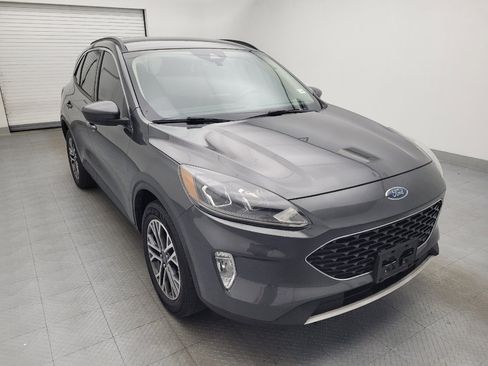 Used 2020 Ford Escape SEL image 13