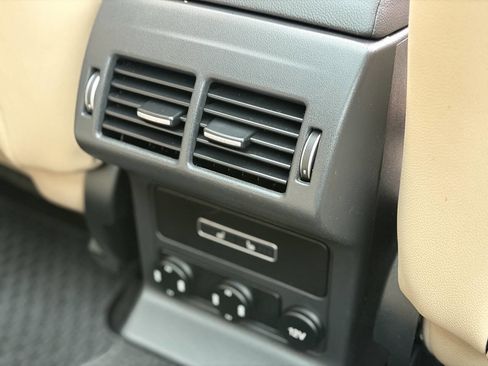 Used 2018 Jaguar F-PACE Premium AWD/4WD image 19