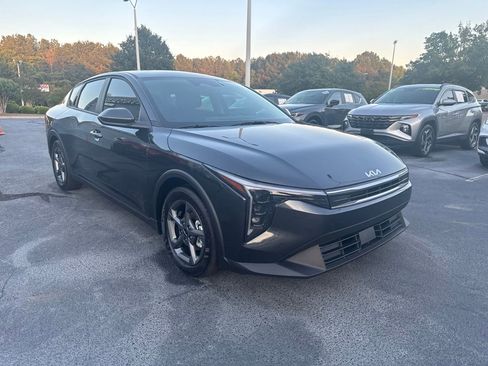 Used 2026 Kia K4 FWD image 9
