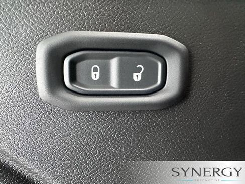 Used 2024 Jeep Wrangler Unlimited AWD/4WD image 40