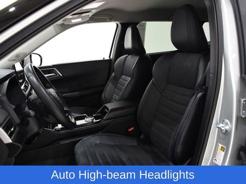 New 2025 Mitsubishi Outlander SE image 17