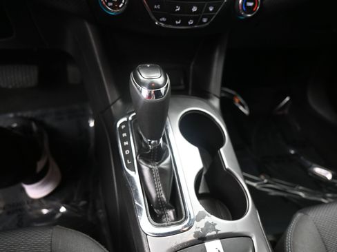 Used 2018 Chevrolet Cruze LT w/ Redline Edition image 14