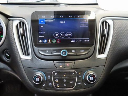 Used 2023 Chevrolet Malibu LT FWD image 24