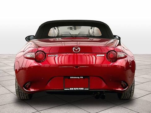 Used 2019 MAZDA MX-5 Miata Sport w/ I-ACTIVSENSE Sport Package RWD image 4