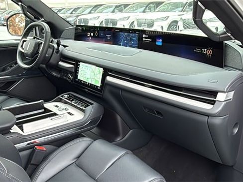 New 2025 Lincoln Navigator Reserve w/ Jet Appearance Package image 6