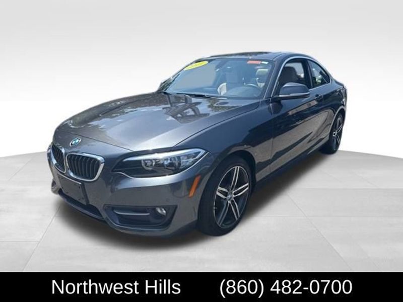 Used 2017 BMW 230i Coupe image 1