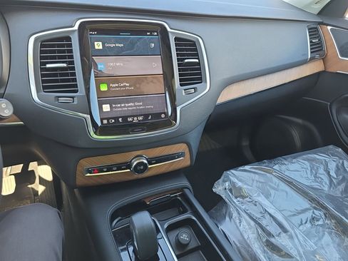 Used 2023 Volvo XC90 T8 Core image 23