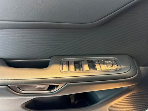New 2026 Lexus ES 350e FWD image 10